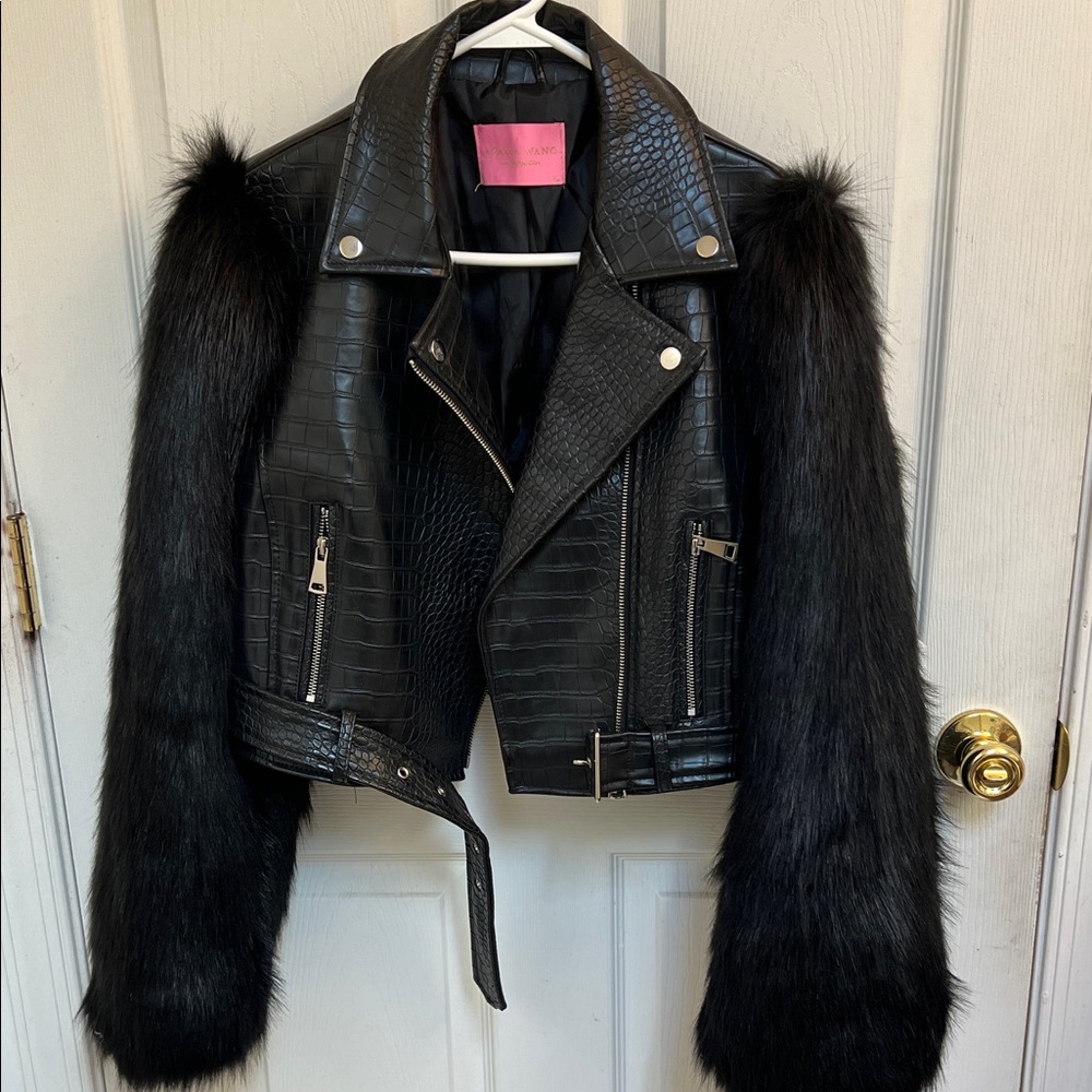 Elegant Black Croc-Embossed Leather Jacket with Faux Fur